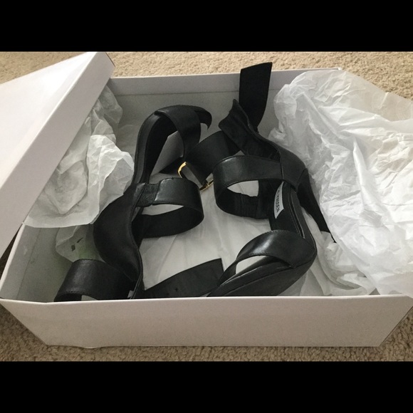 Steve Madden Black Strappy High Heeled Mysterii - Picture 5 of 7